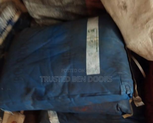 Blue Color Pigment Iron Oxide for Building and Construction · Photo 1