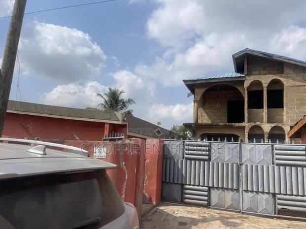 5bdrm House in Achimota for sale · Photo 2