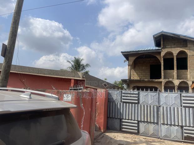 5bdrm House in Achimota for sale · Photo 8