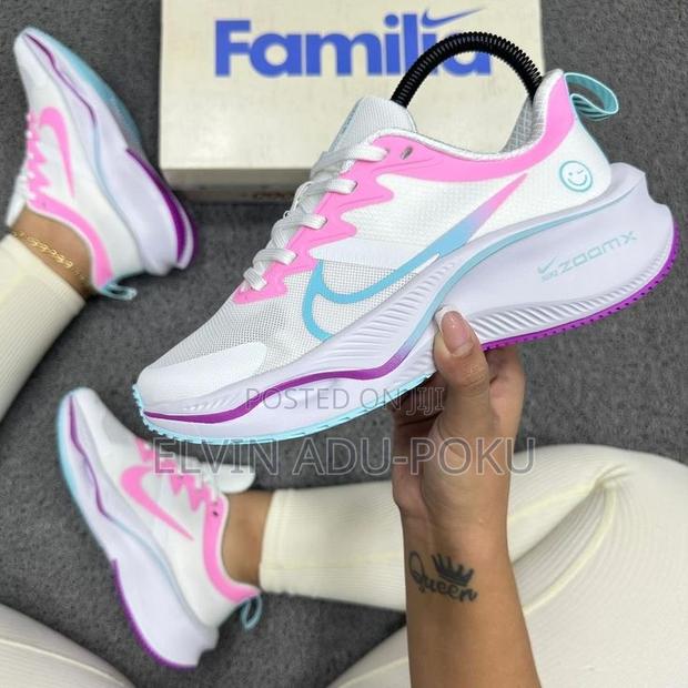 Nike Zoom X Smiley Women In Different Styles , Swipe >>> · Photo 2