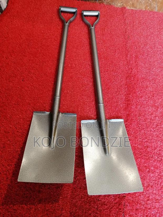 Spade And Shovel · Photo 2