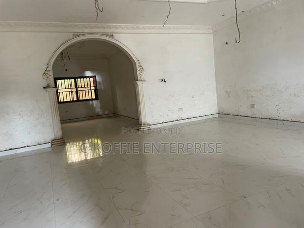 8bdrm Mansion in Acp Kwabenya, Ga East Municipal for sale · Photo 3
