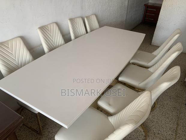 A Beautiful 8 Seater Royal Dinning Set · Photo 1