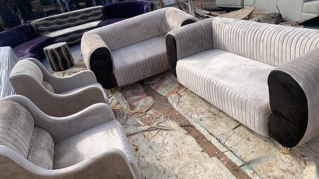 Royal Comfort Sofa Set · Photo 2