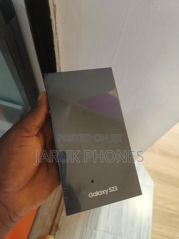 New Samsung Galaxy S23 128 GB Black · Photo 1