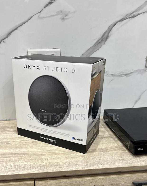 Shop Exclusive Harman Kardon Bluetooth Onyx Studio Nine Speaker · Photo 1
