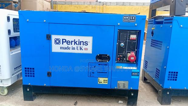 Heavy-Duty Perkins-* 22kva 3-Phase Generator · Photo 1