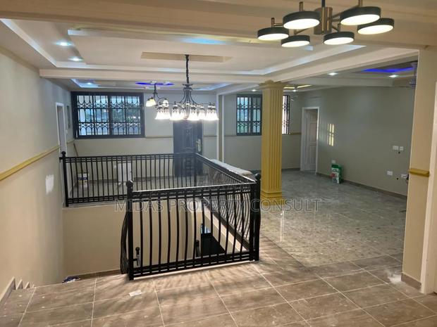 10bdrm House in Prime Tema for sale · Photo 5