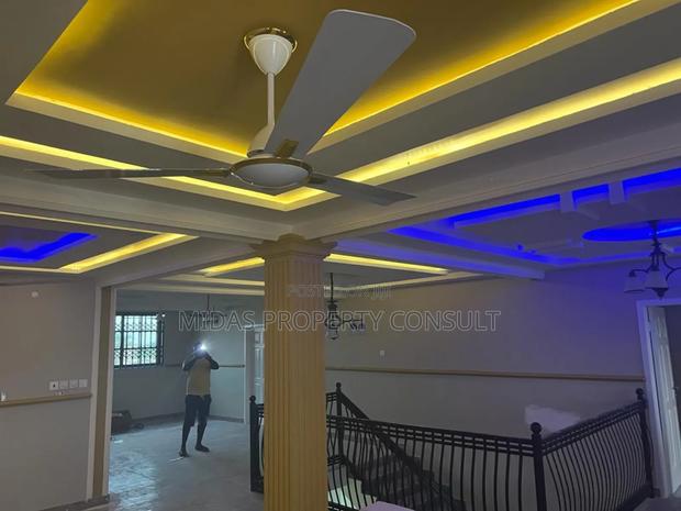 10bdrm House in Prime Tema for sale · Photo 6