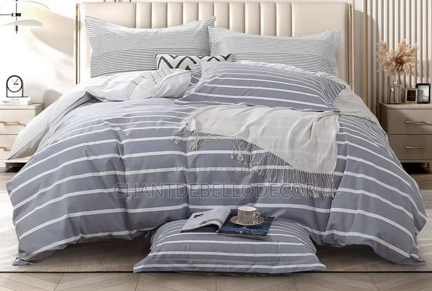 Premium 300-Thread Count Pure Cotton King Size Removable Duvet Set · Photo 1