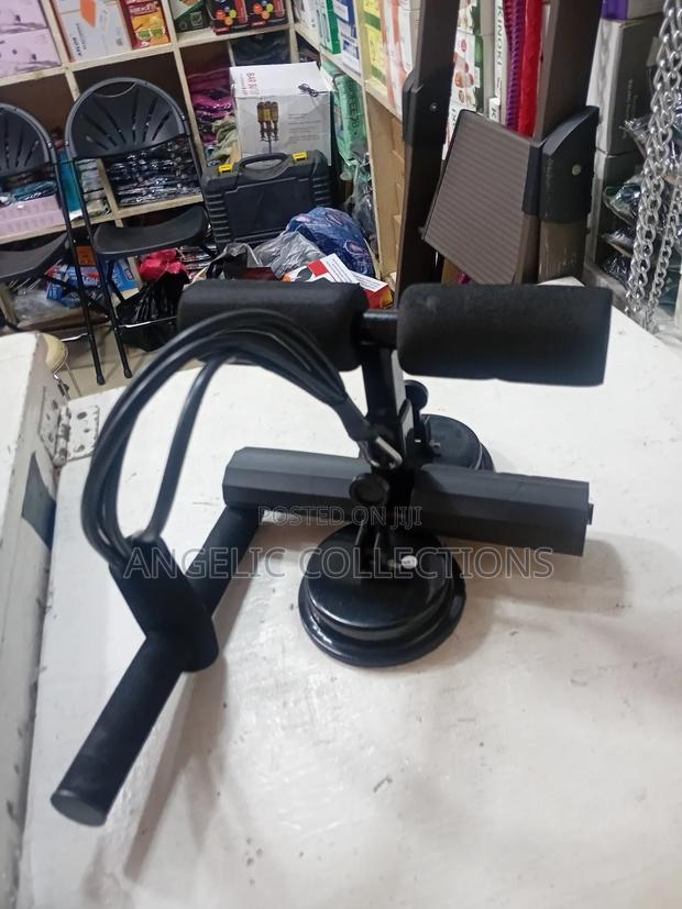 Sit Up Bar With Resistance Band · Photo 1