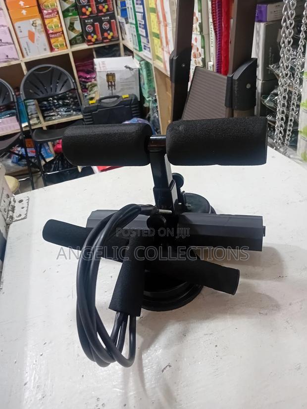 Sit Up Bar With Resistance Band · Photo 2