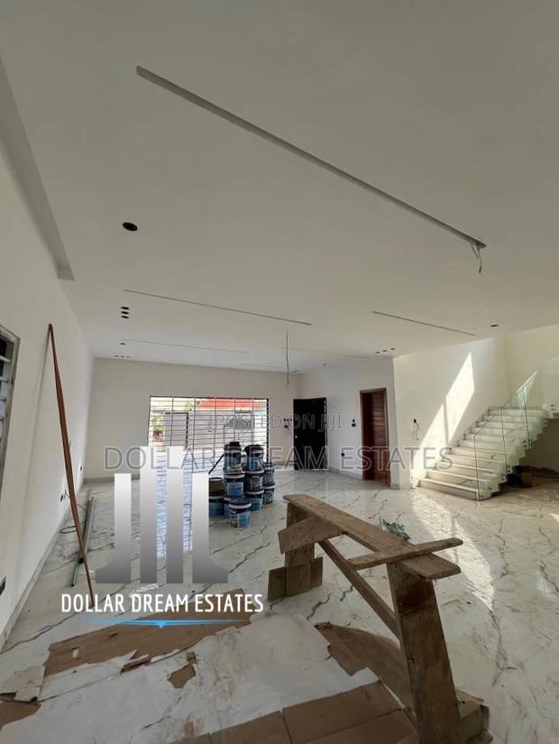 4bdrm House in Lake Side Estate for sale · Photo 2