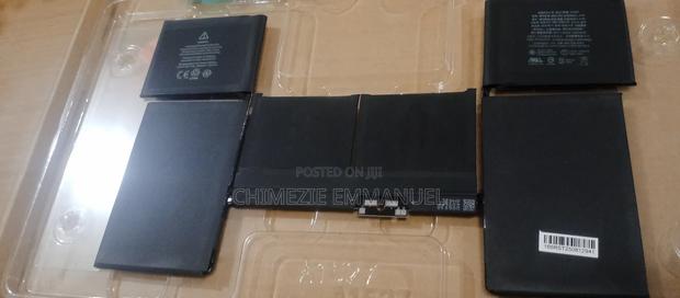 Macbook Pro Battery A1527 A170 · Photo 1