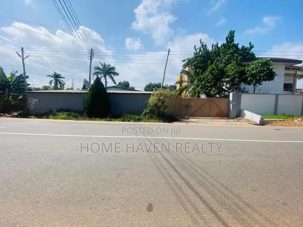 One PLOT for SALE at Dzorwulu · Photo 1
