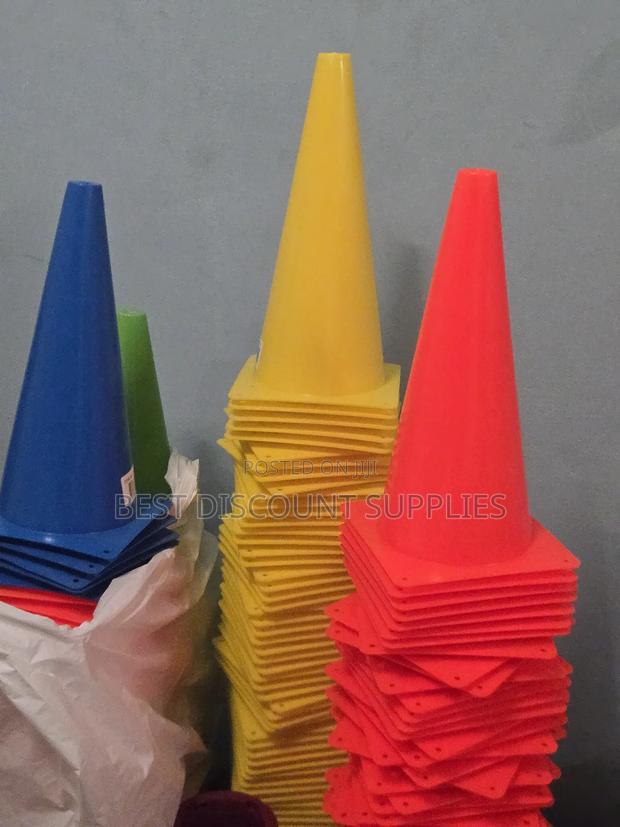 Excellent Quality Sports Training Agility Cones 32cm · Photo 2