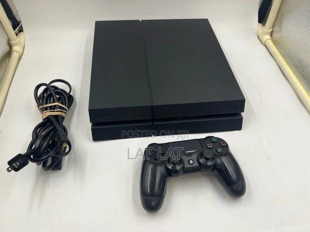 Ps4 Jailbroken With 8 Games. FC27 · Photo 1