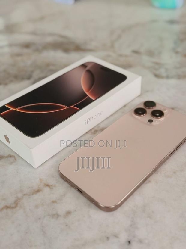 Apple iPhone 16 Pro Max 256 GB Gold · Photo 1