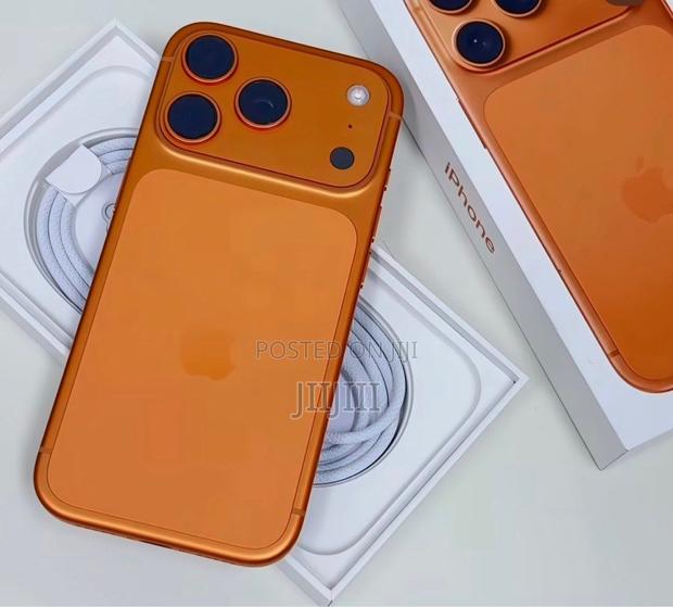 Apple iPhone 17 Pro Max 512 GB Orange · Photo 2