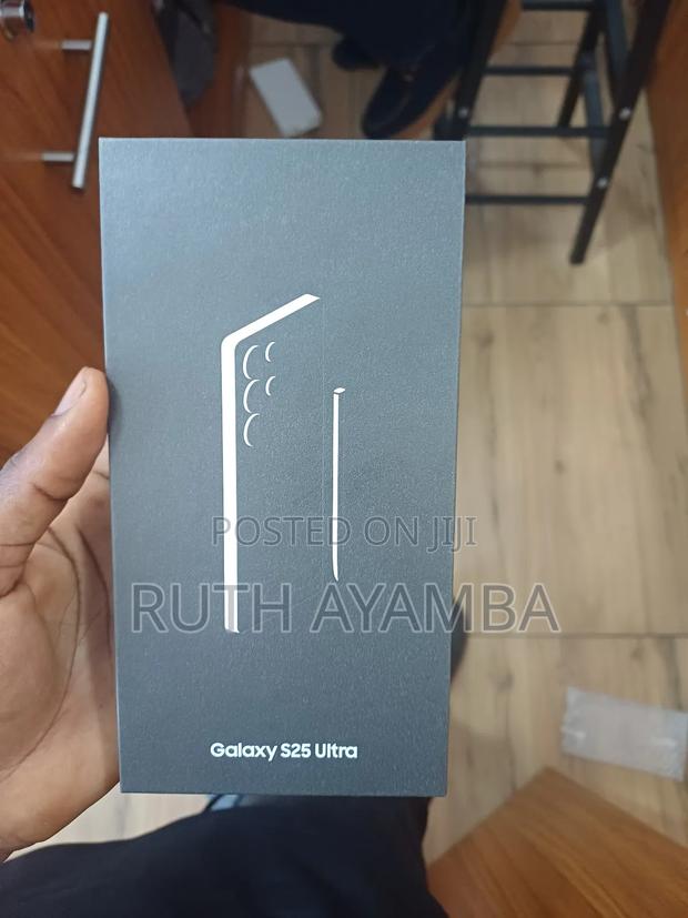 New Samsung Galaxy S25 Ultra 256 GB Gray · Photo 2