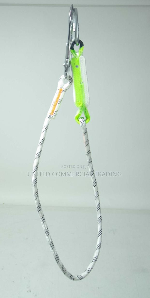 Fall Arrest Lanyard Single & Energy Absorber · Photo 1