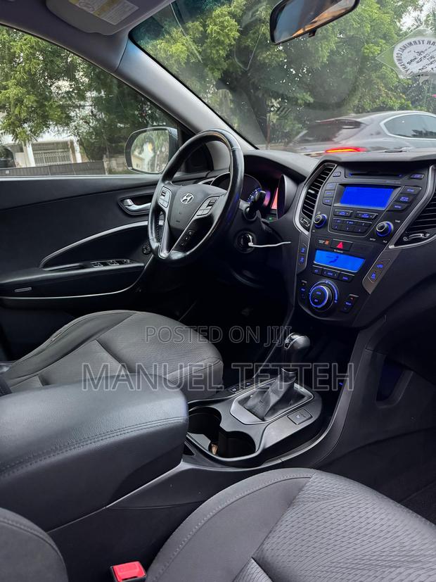 Hyundai Santa Fe Limited 4dr SUV AWD w/Saddle Interior (3.3L 6cyl 6A) · Photo 6