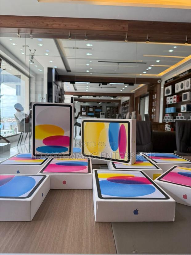 New Apple iPad (2025) 256 GB · Photo 2
