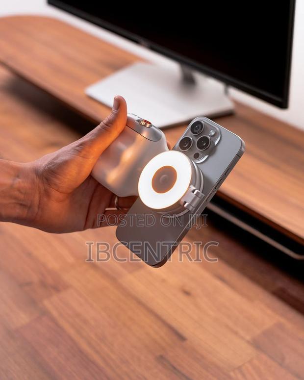 Funshot Magnetic Grip/Ringlight · Photo 1
