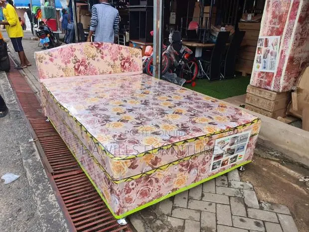 Inbuilt Designer Mattress · Photo 1