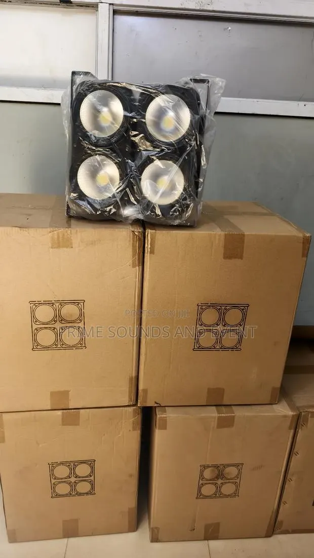 Blinder Stage Lighting · Photo 4
