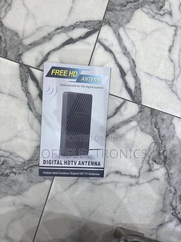 Free Hd Antenna Compact, Reception-Ready Device · Photo 1