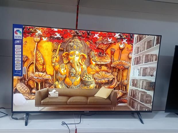 Ailyons Smart Tv 55′′ – Premium Look · Photo 2