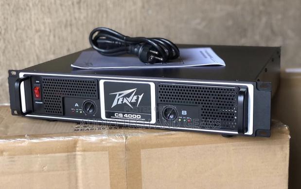 Peavey Cs4000 Power Amplifier · Photo 1