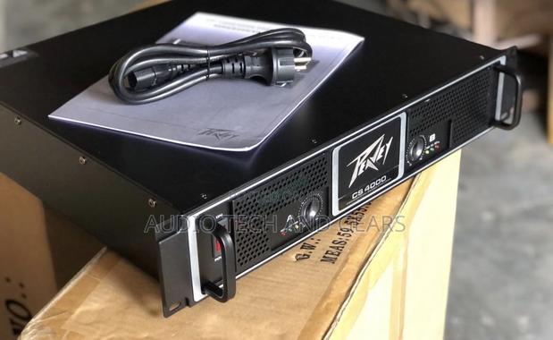 Peavey Cs4000 Power Amplifier · Photo 3