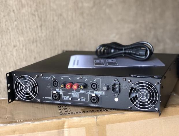 Peavey Cs4000 Power Amplifier · Photo 2