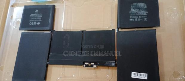 Macbook Pro Battery A1527 A170 · Photo 2
