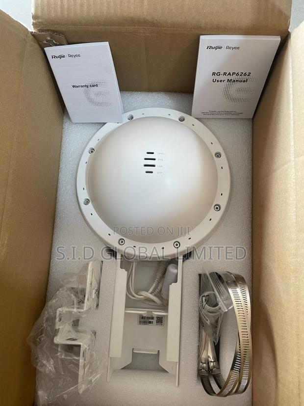 Seamless Fiber Uplinks: Rg-rap6262 With Gigabit Sfp Port · Photo 1
