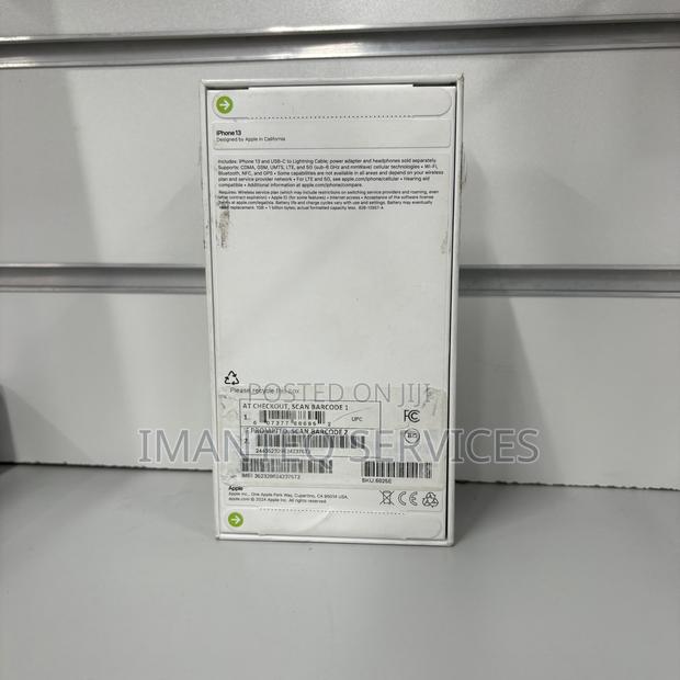 New Apple iPhone 13 128 GB Blue · Photo 2