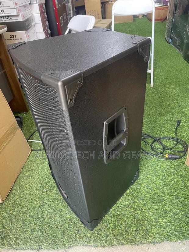 Pronak Short Range Speakers {Pair} · Photo 3