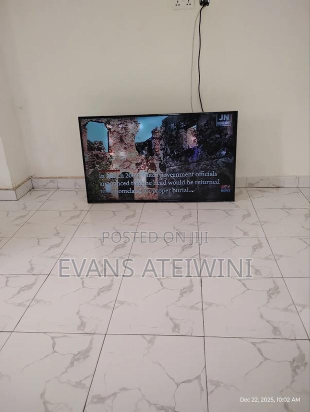 Samsung Smart TV 50"inches · Photo 2
