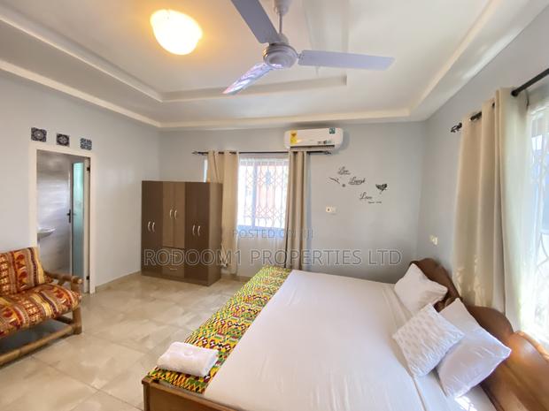 Fully Furnished Single Room Self Contain for Short Stay · Photo 2