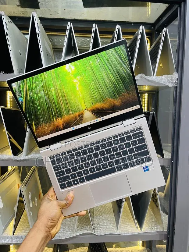 Laptop HP EliteBook 830 G8 32GB Intel Core i7 SSD 512GB · Photo 1