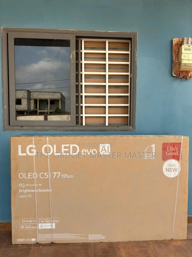 Lg 77" Evo Ai C5 Oled HDR Smart Tv · Photo 1