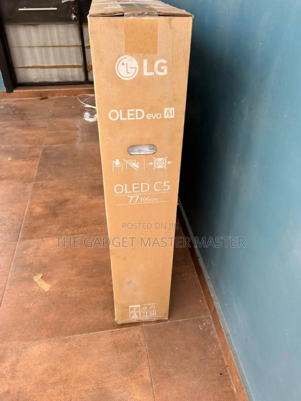 Lg 77" Evo Ai C5 Oled HDR Smart Tv · Photo 3