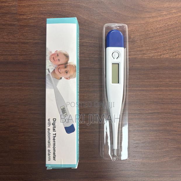 Digital Thermometer – Fast, Accurate Body Temperature Checker · Photo 2