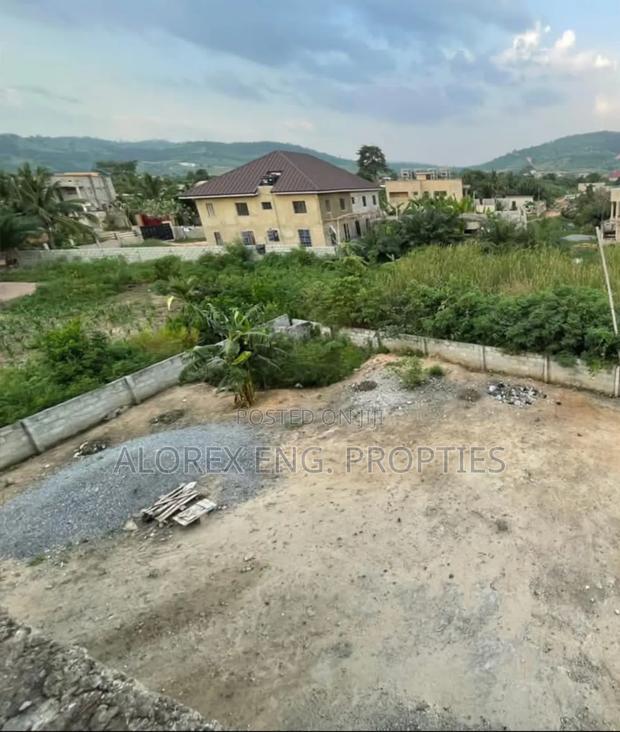 9bdrm Apartment in Uncompleted, Danfa for sale · Photo 2