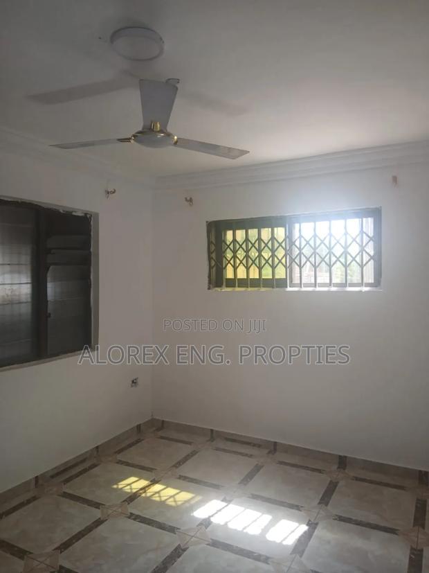 9bdrm Apartment in Uncompleted, Danfa for sale · Photo 6