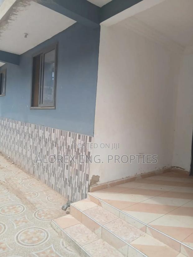 9bdrm Apartment in Uncompleted, Danfa for sale · Photo 8