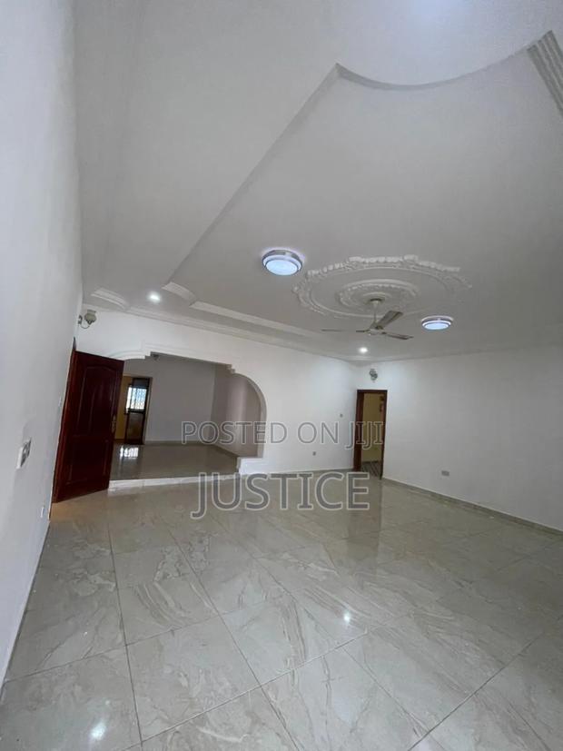 5bdrm House in Bortianor for rent · Photo 7