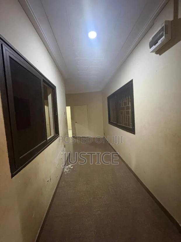 5bdrm House in Bortianor for rent · Photo 8